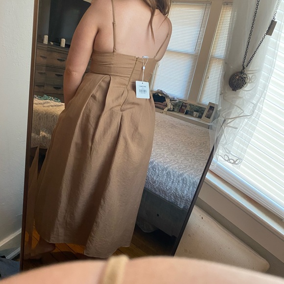 Selfie Leslie midi dress - Picture 3 of 4